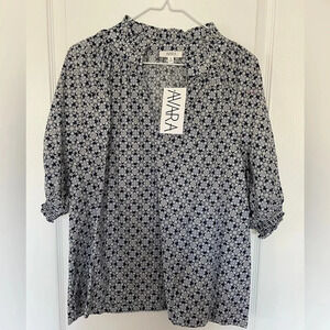 *NWT* Women's Short Sleeve Blouse Sz. L